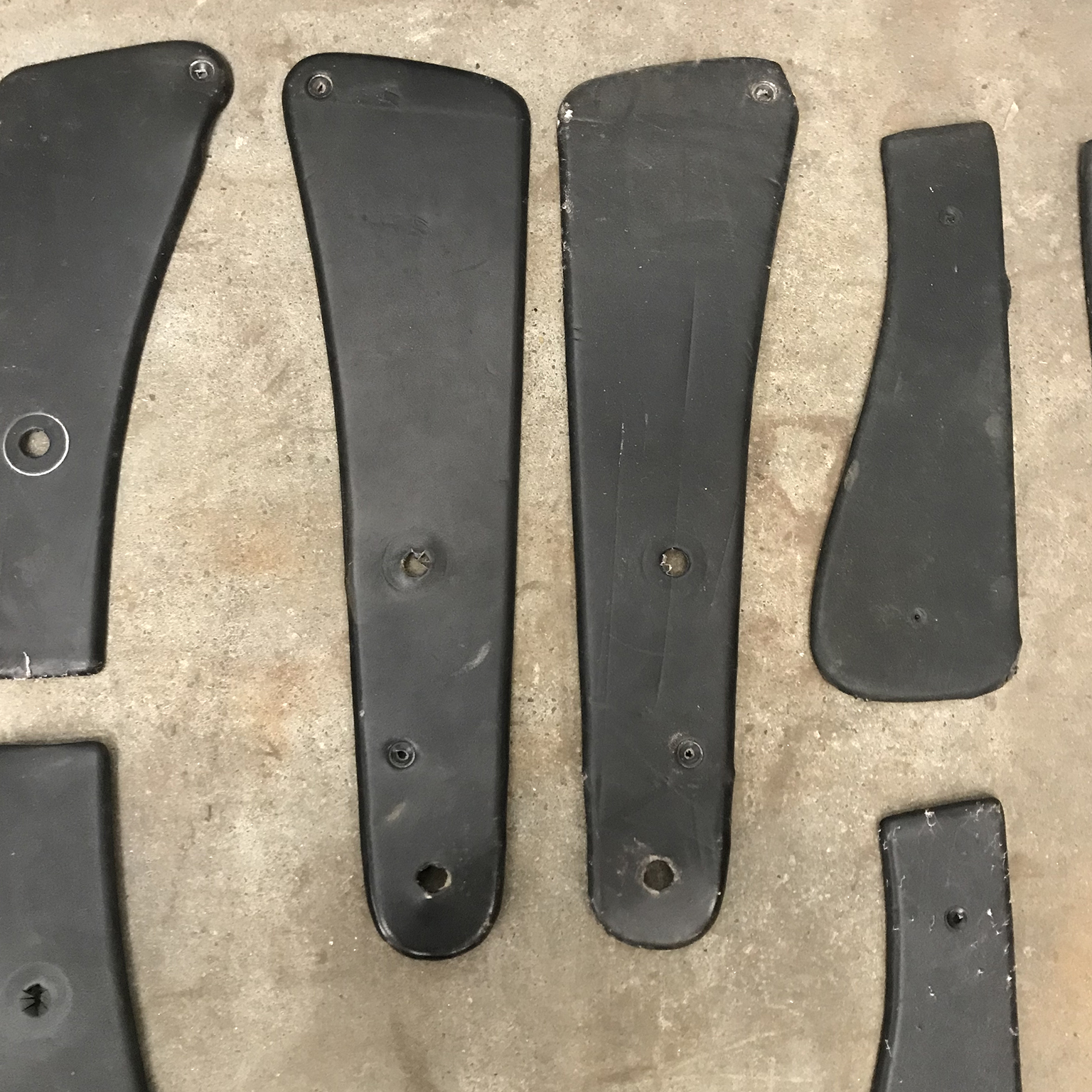 Parts for divers P40 Chairs by Osvaldo Borsani for Tecno - Image 10
