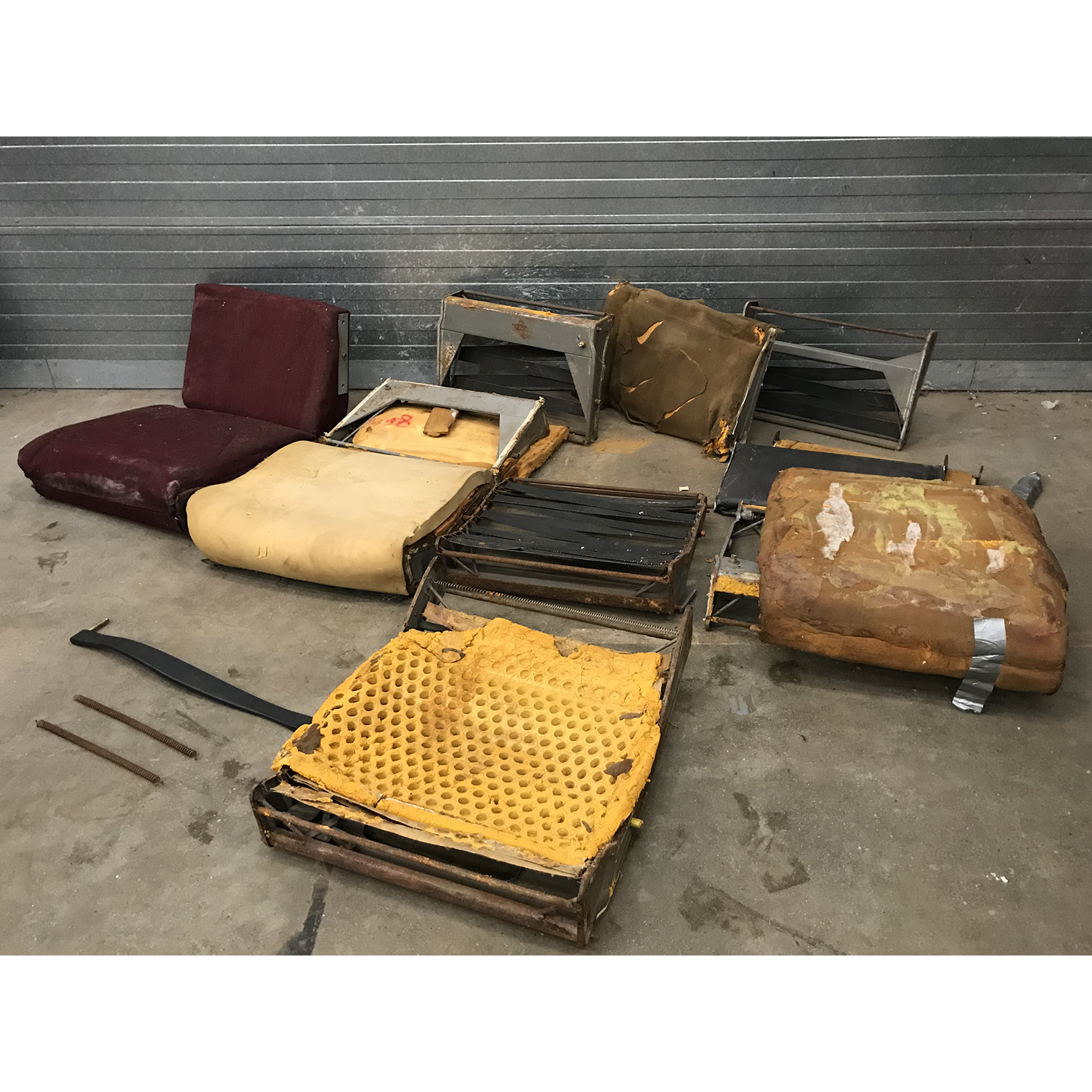 Parts for divers P40 Chairs by Osvaldo Borsani for Tecno - Image 28