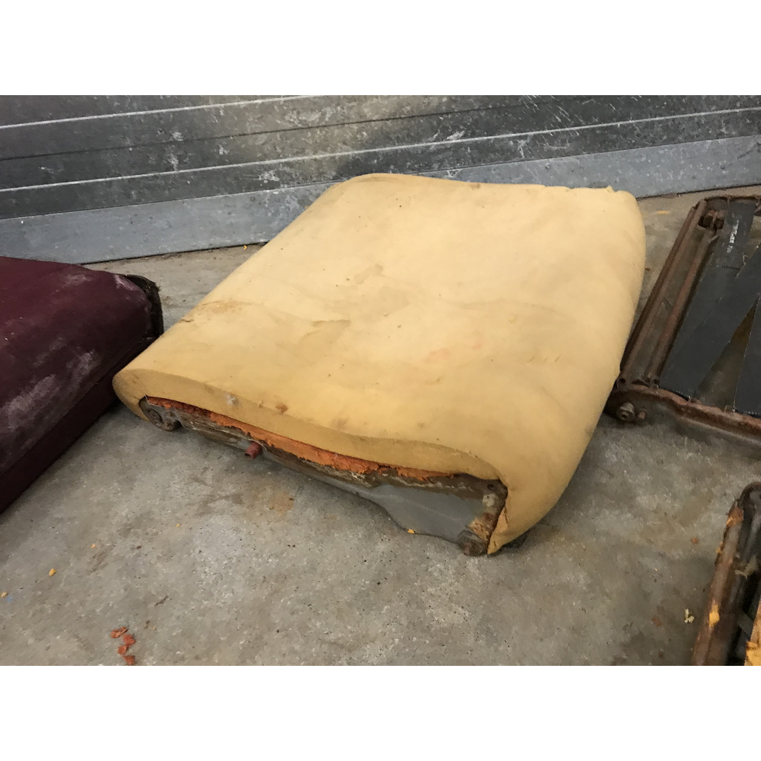 Parts for divers P40 Chairs by Osvaldo Borsani for Tecno - Image 37