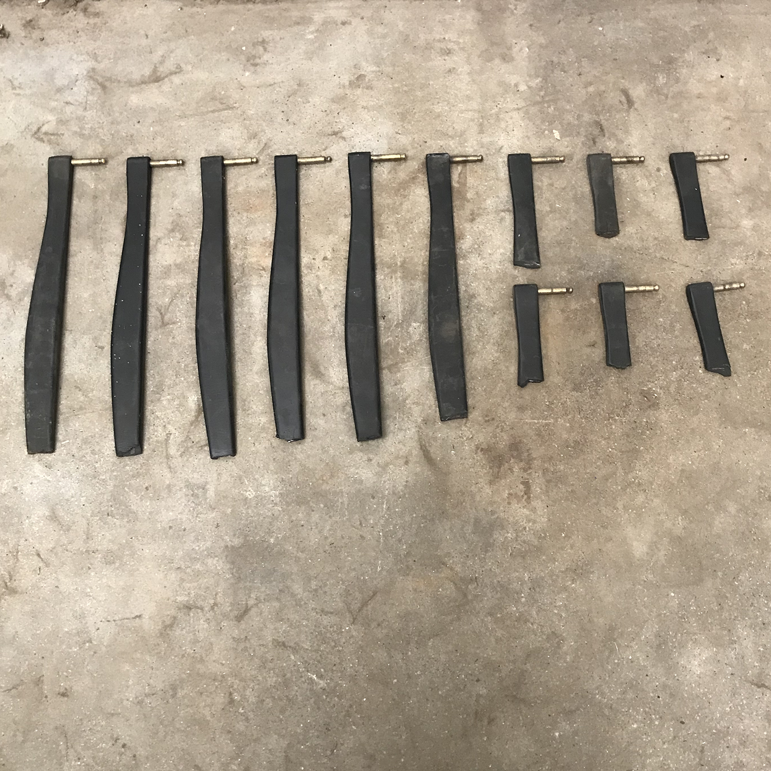 Parts for divers P40 Chairs by Osvaldo Borsani for Tecno - Image 6