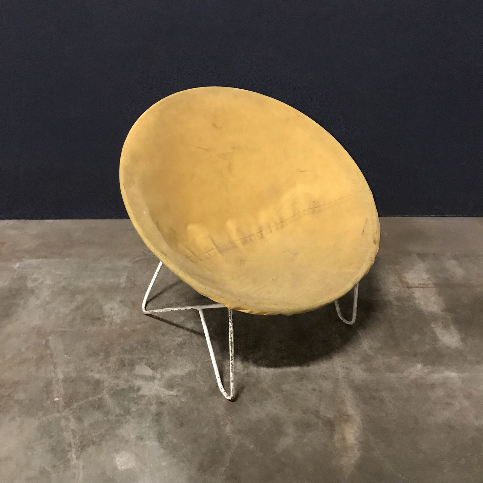 Elegant Sixties Hammock Chair with White Base in Style of Ferrari and Hardoy Plus Bertoia - Image 4