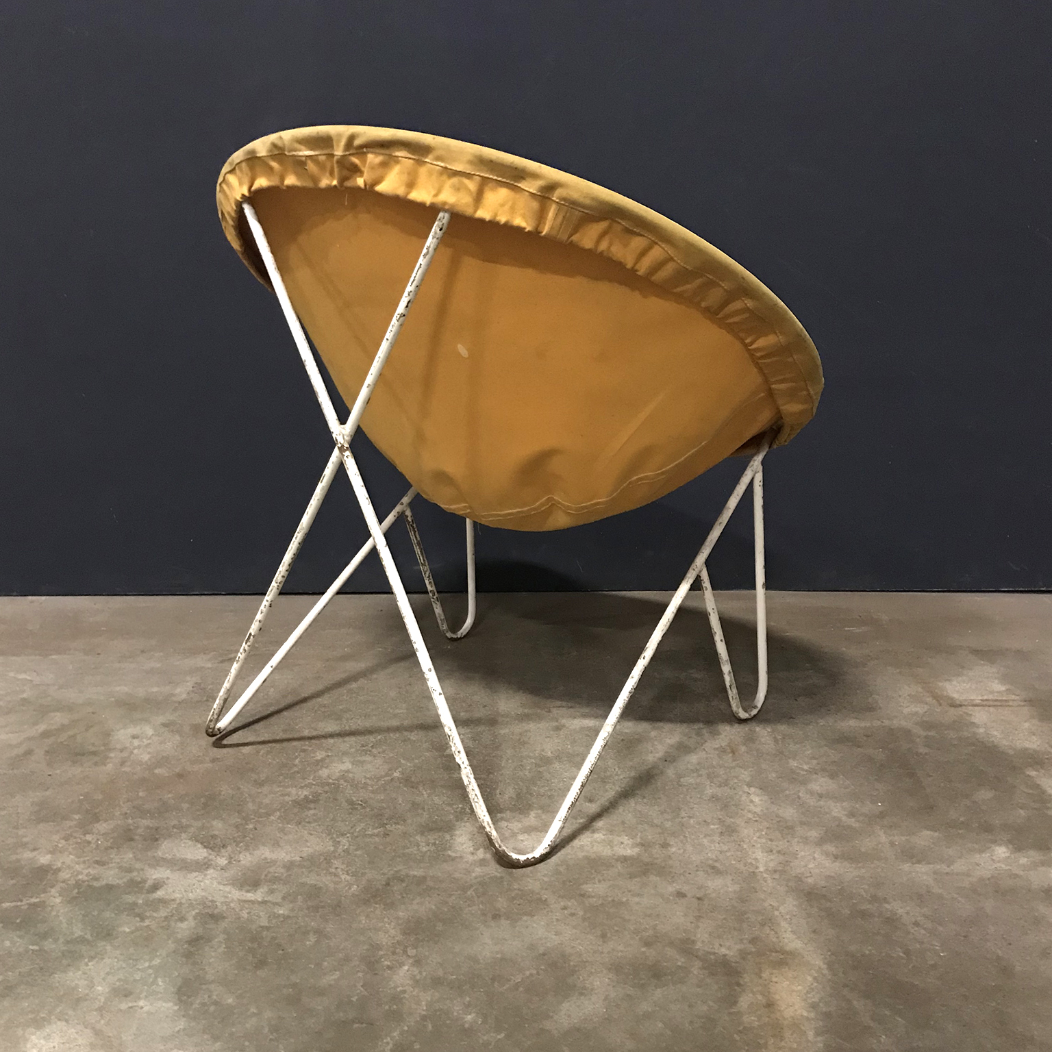 Elegant Sixties Hammock Chair with White Base in Style of Ferrari and Hardoy Plus Bertoia - Image 6