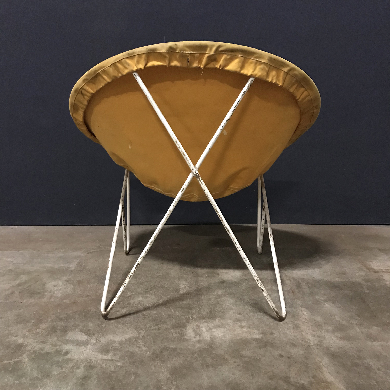 Elegant Sixties Hammock Chair with White Base in Style of Ferrari and Hardoy Plus Bertoia - Image 7