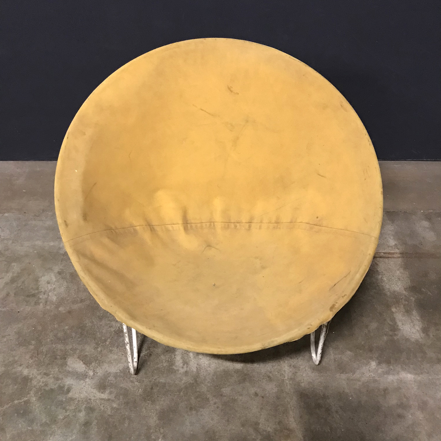 Elegant Sixties Hammock Chair with White Base in Style of Ferrari and Hardoy Plus Bertoia - Image 9