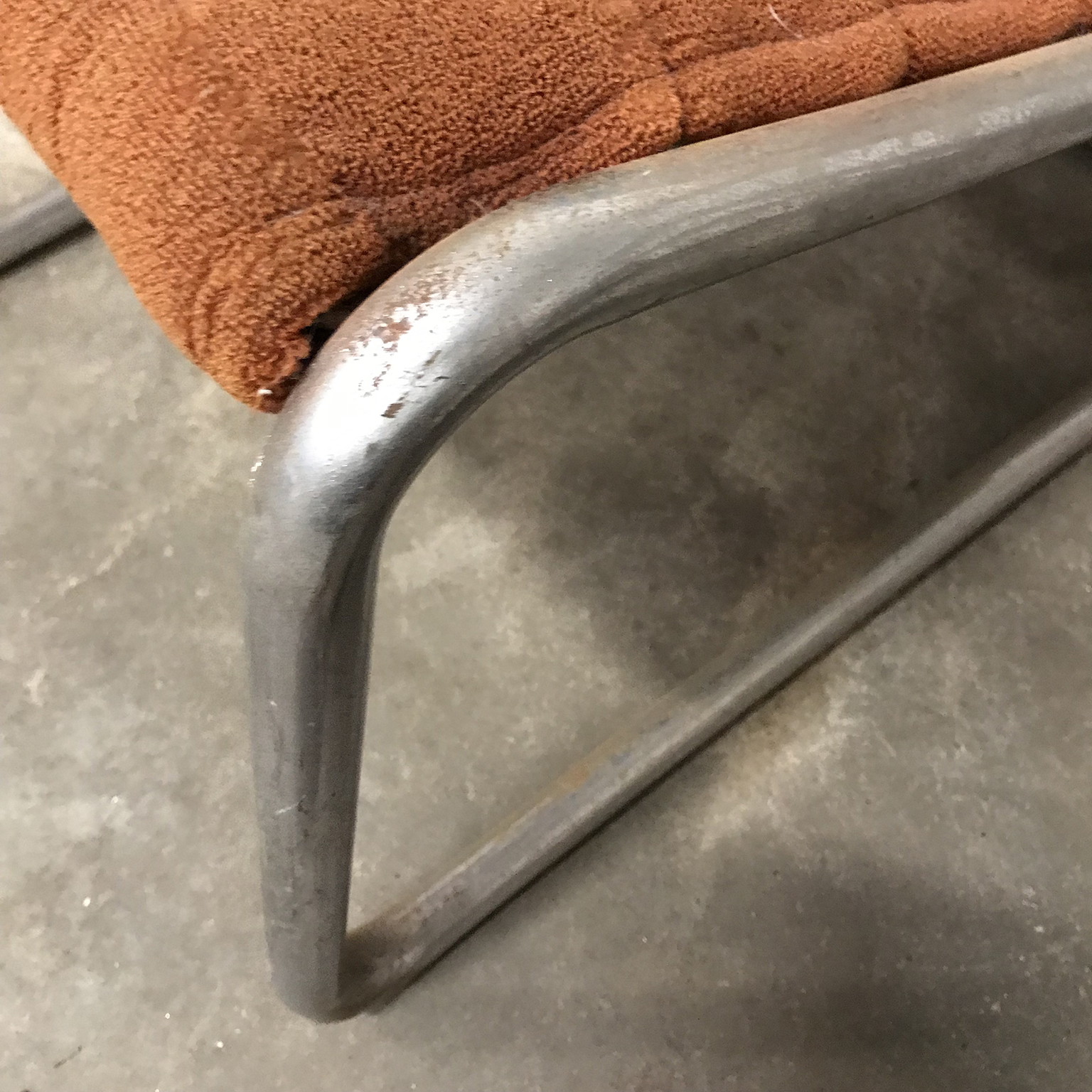 Original Easy Chair with First Fabric - Image 14