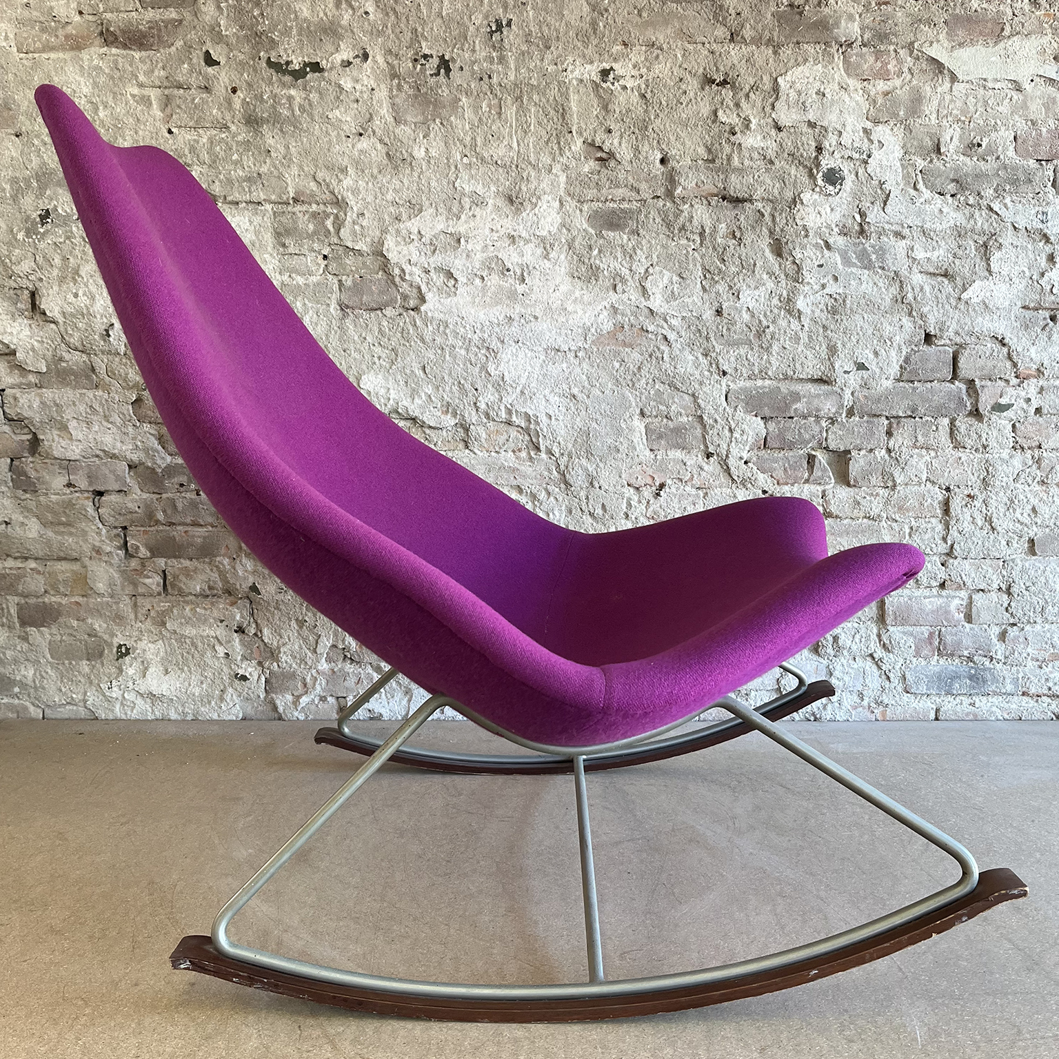 Original Early Version Rocking Chair in Pink Purple Upholstery by Geoffrey Harcourt - Image 18
