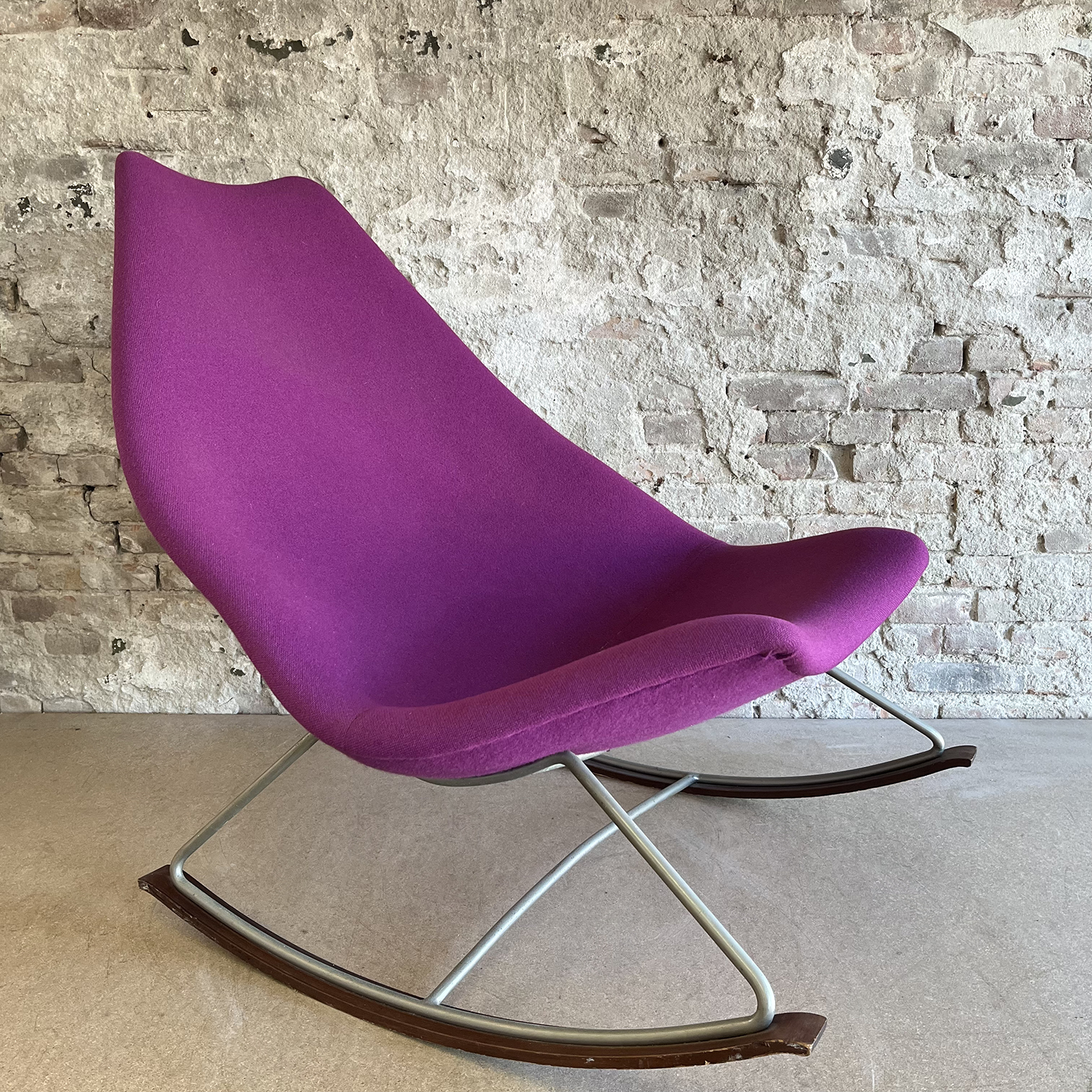 Original Early Version Rocking Chair in Pink Purple Upholstery by Geoffrey Harcourt - Image 5