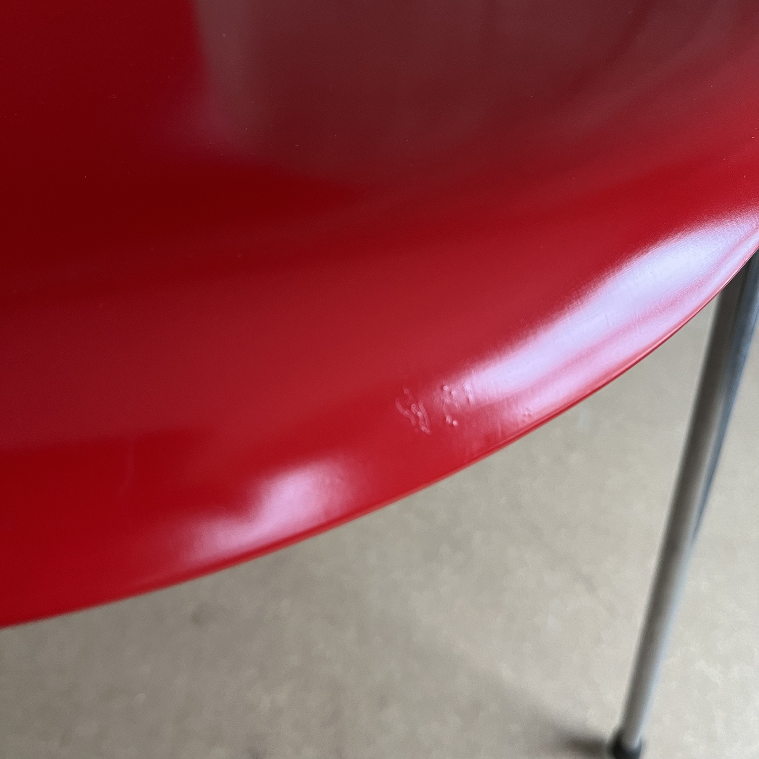 Two Early Vintage Red Painted 3107 Butterfly Chairs, Arne Jacobsen, Fritz Hansen - Image 3