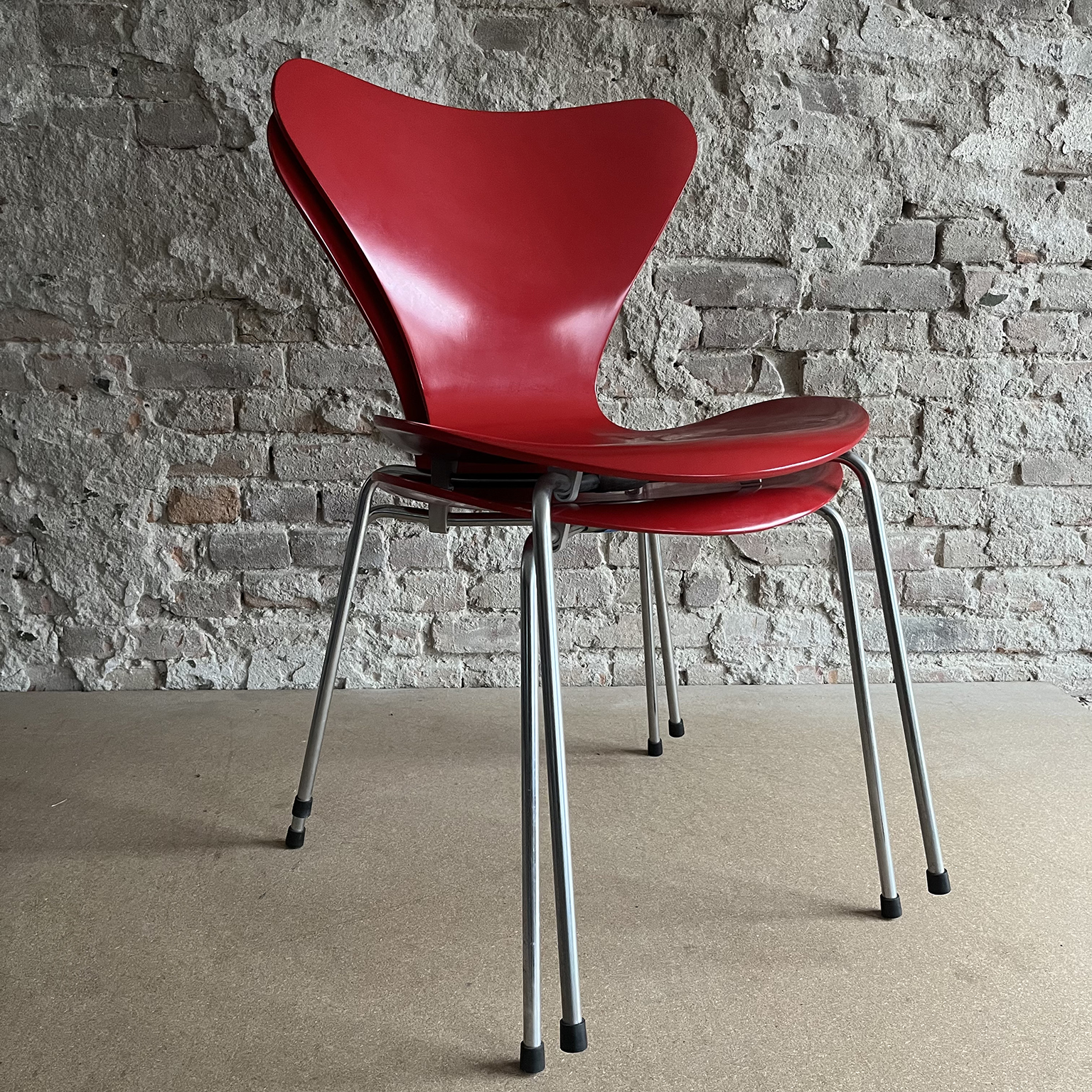 Two Early Vintage Red Painted 3107 Butterfly Chairs, Arne Jacobsen, Fritz Hansen - Image 14