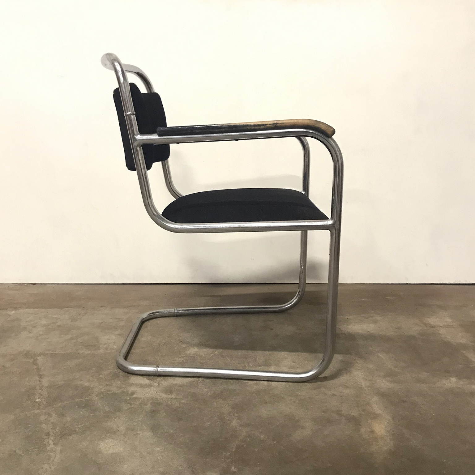 Set of Original Tubular Chairs with Black Upholstery - Image 4