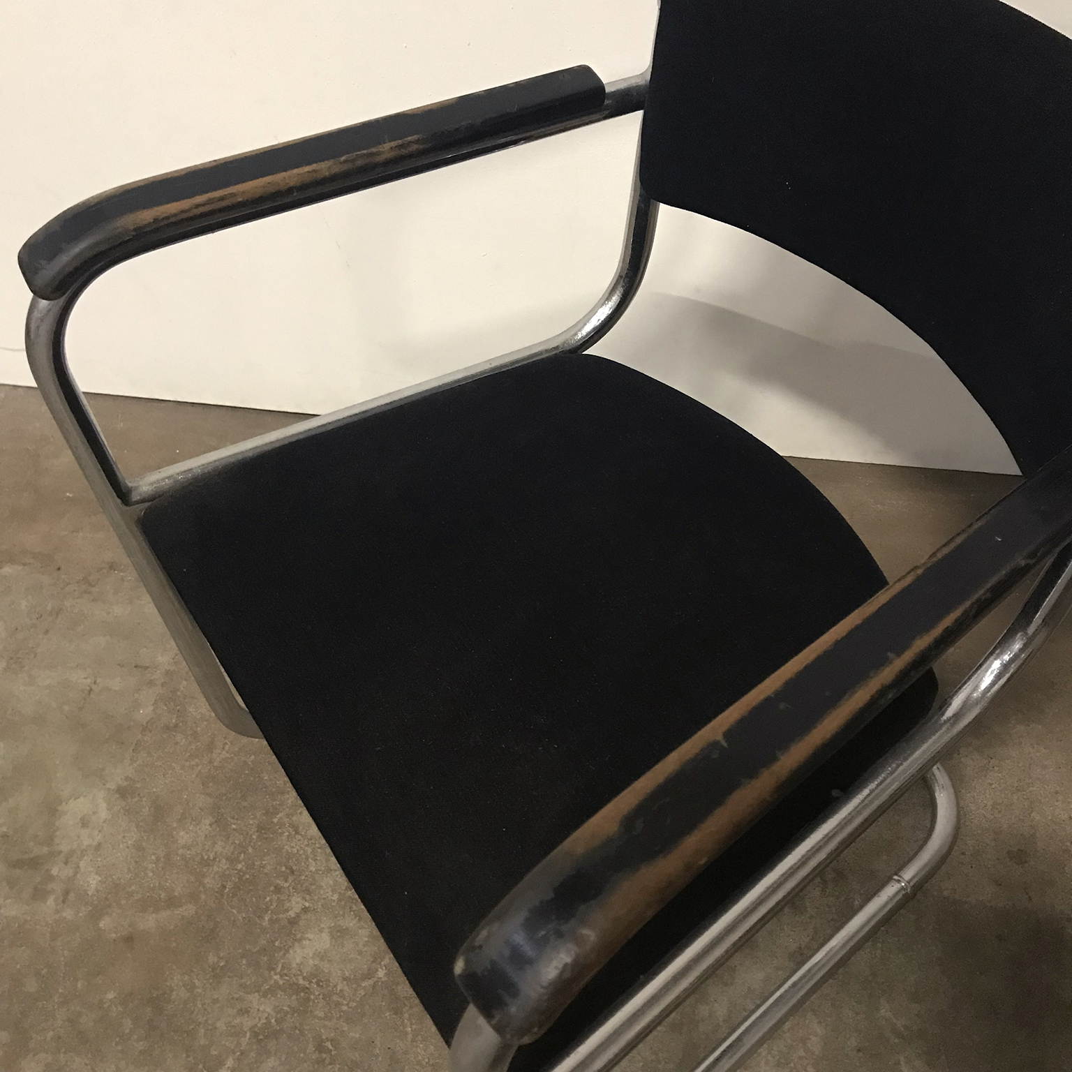 Set of Original Tubular Chairs with Black Upholstery - Image 10