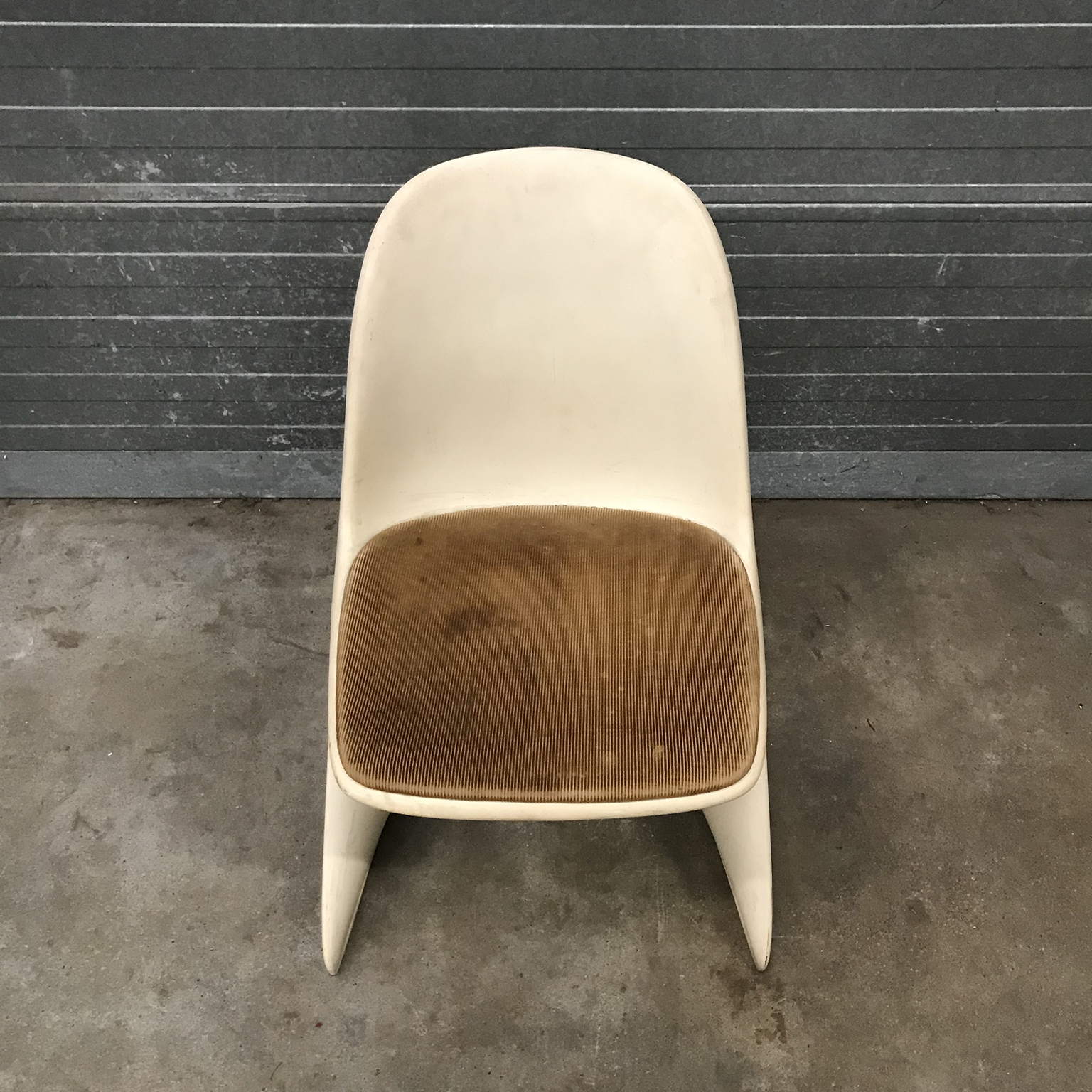 Set of Four Cream Colored Casalino Dining Chairs by Alexander Begge - Image 7