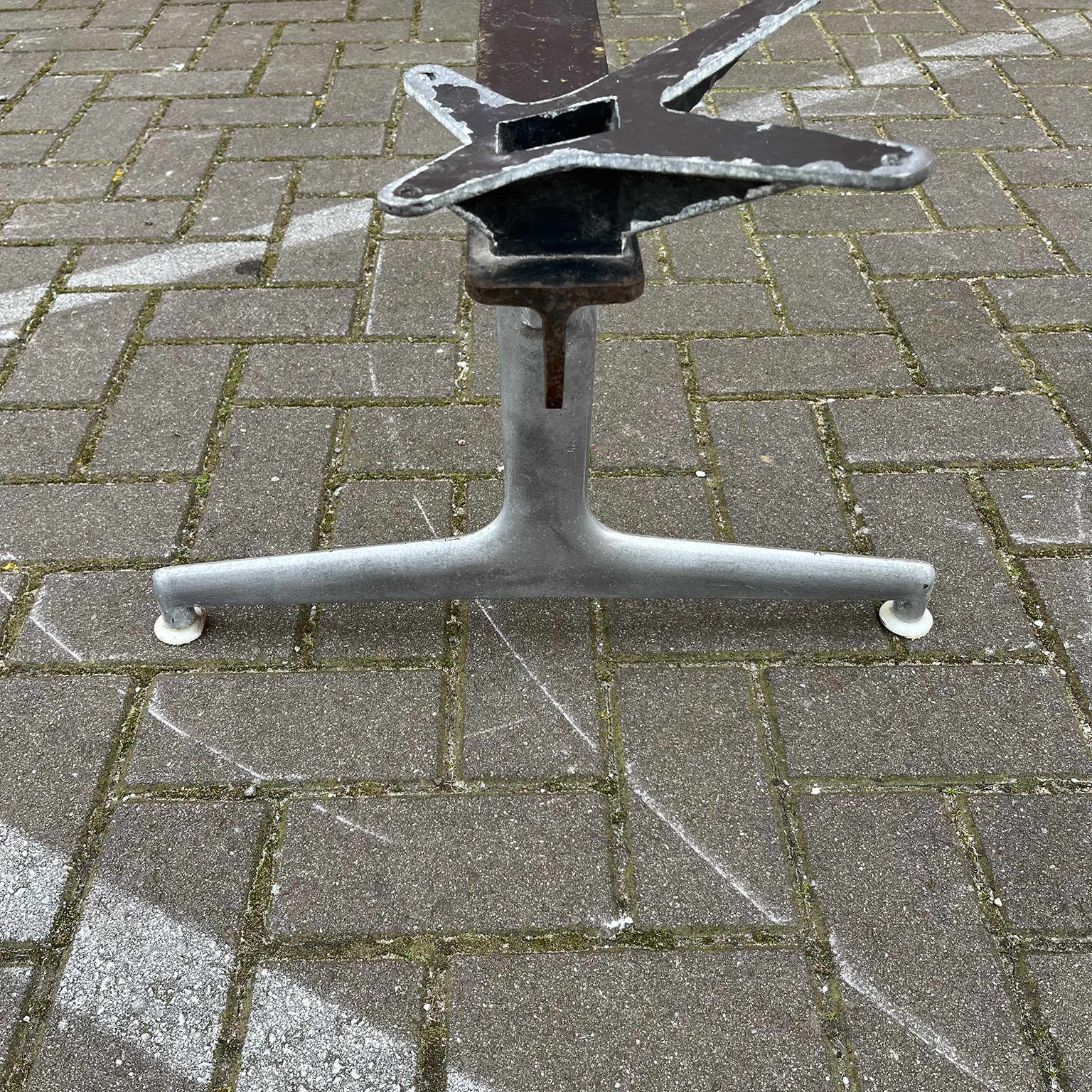 Tandem Eames for Herman Miller for Three Shells and a Table Top - Image 6