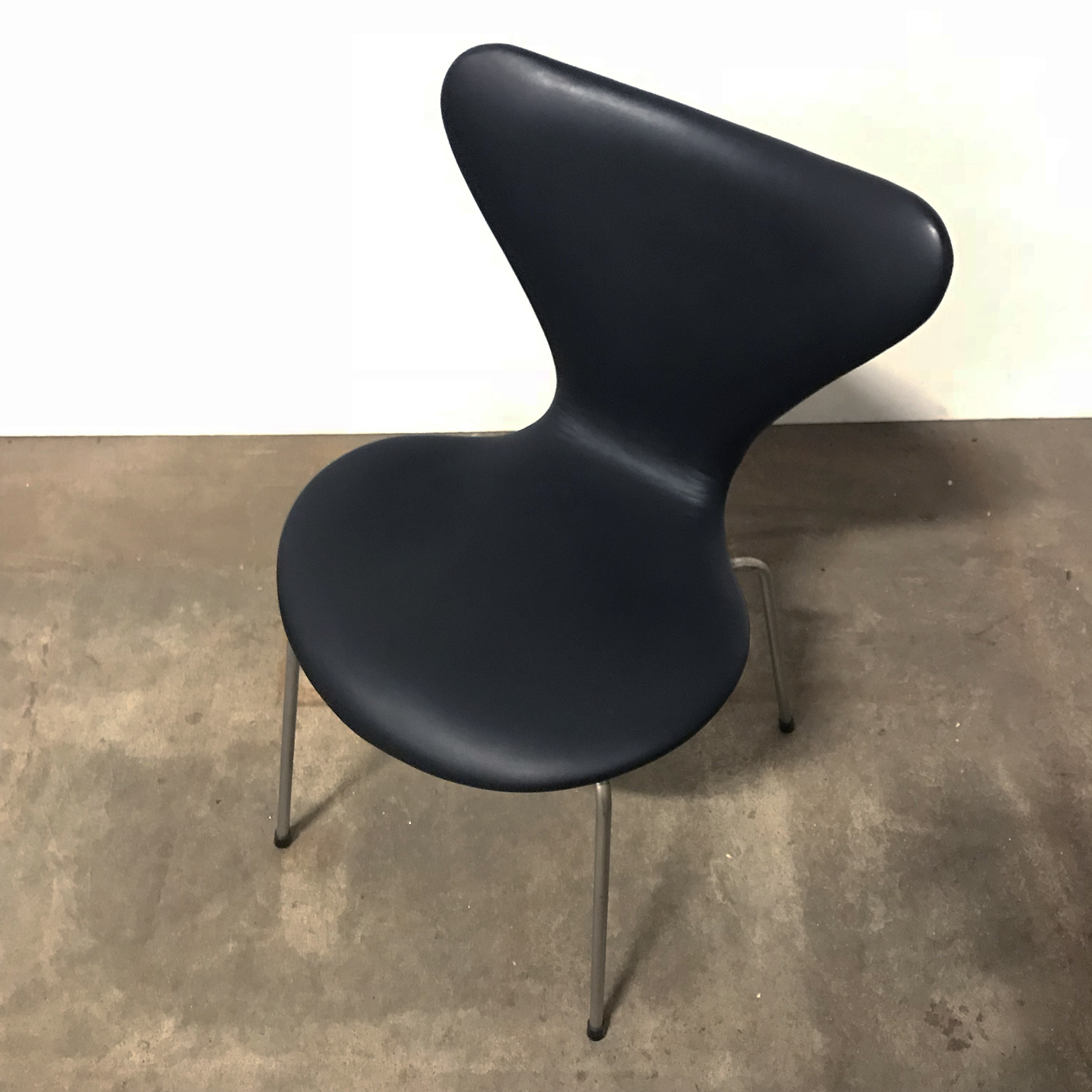 3107 Butterfly Chair, Arne Jacobsen, Fritz Hansen - Image 8