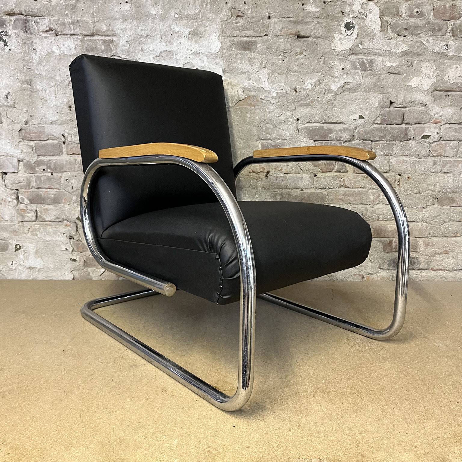 Tubax Armchair in Black Faux Leather - Image 3