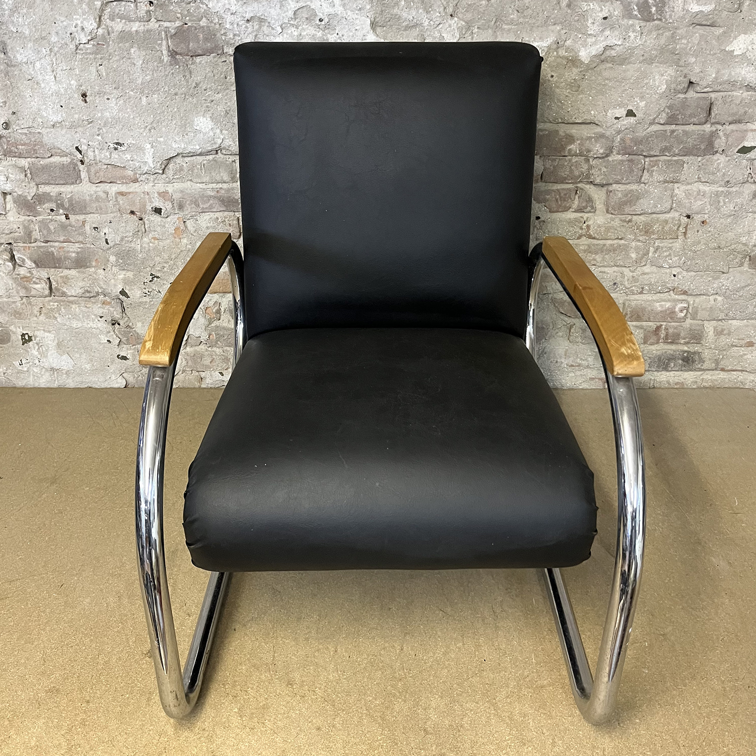 Tubax Armchair in Black Faux Leather - Image 8