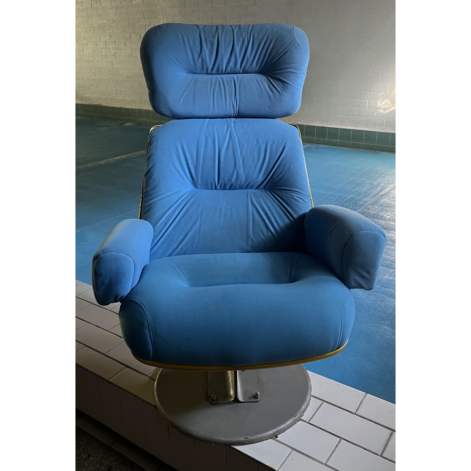 Comfortable Cinema Chair from a Cinema in Paris, circa 1970 - Image 8
