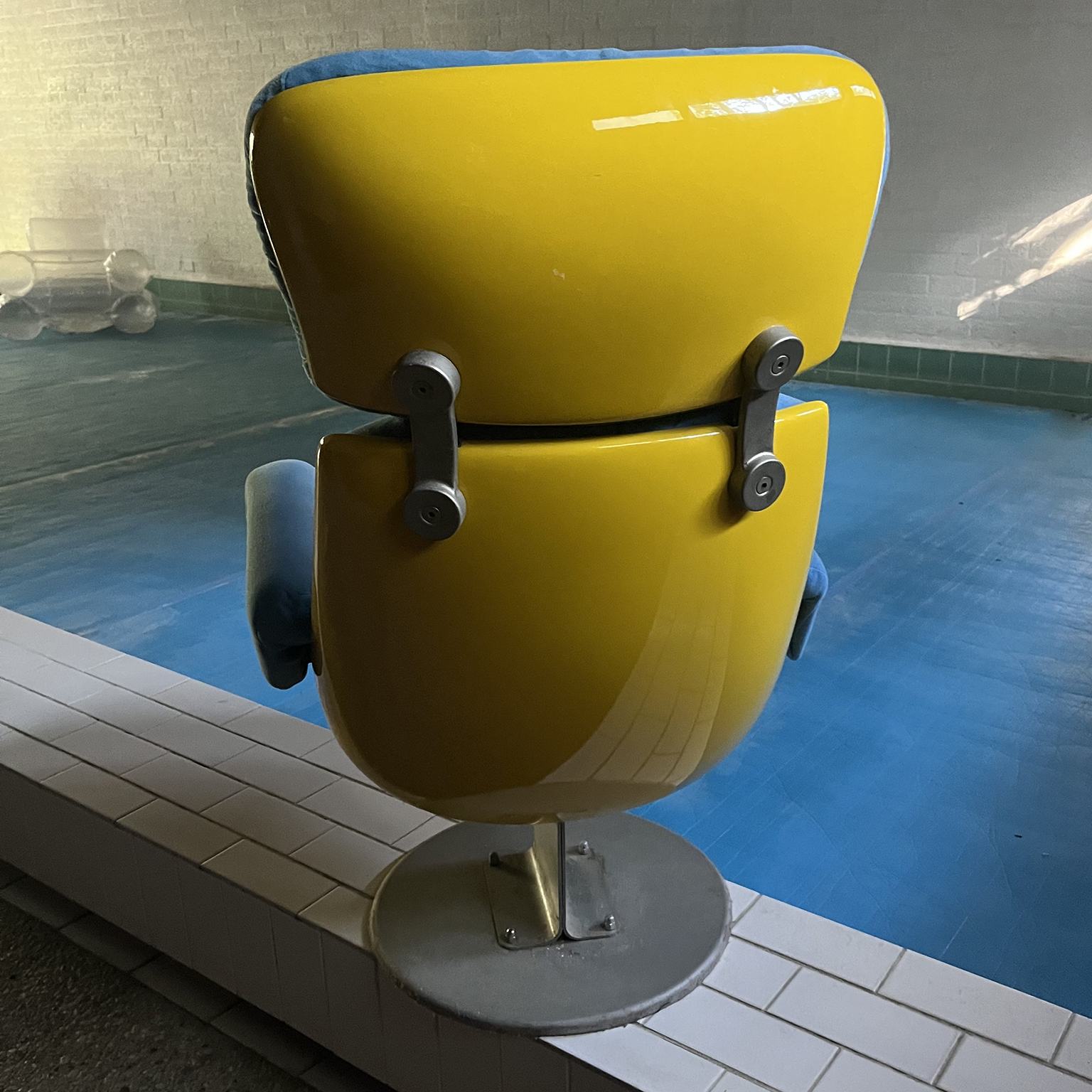 Comfortable Cinema Chair from a Cinema in Paris, circa 1970 - Image 14
