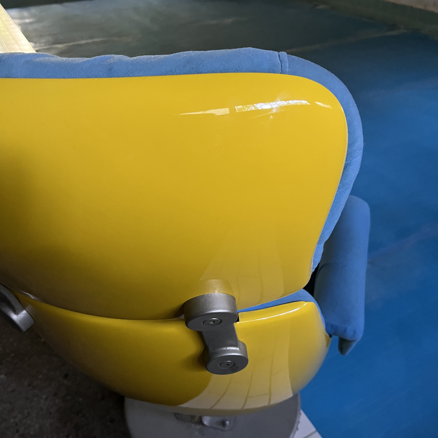 Comfortable Cinema Chair from a Cinema in Paris, circa 1970 - Image 16